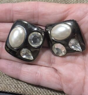 Chunky Vintage Black With Faux Pearl Rhinestone Accents Clip On Earrings